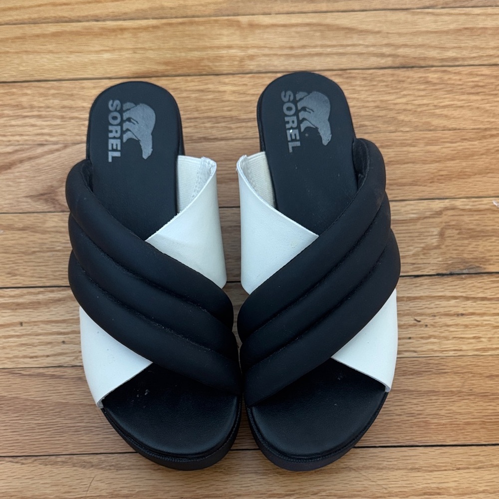 Sorel Black and White Quilted Crossover Slide Sandals